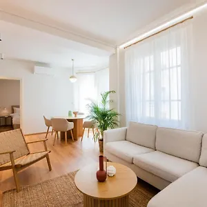 https://white-lotus-by-halu-apartments.hotelschalkidiki.net