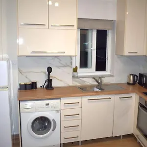 https://apt-lydias.hotelschalkidiki.net